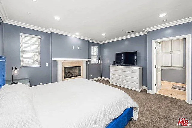 3976 Tilden Ave — Photo 18