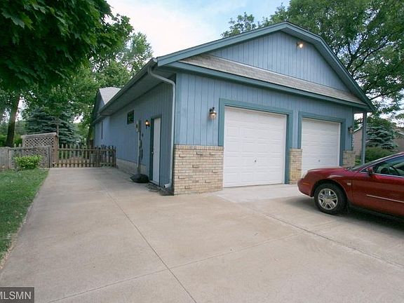 2nd image of 877 Windrow Dr