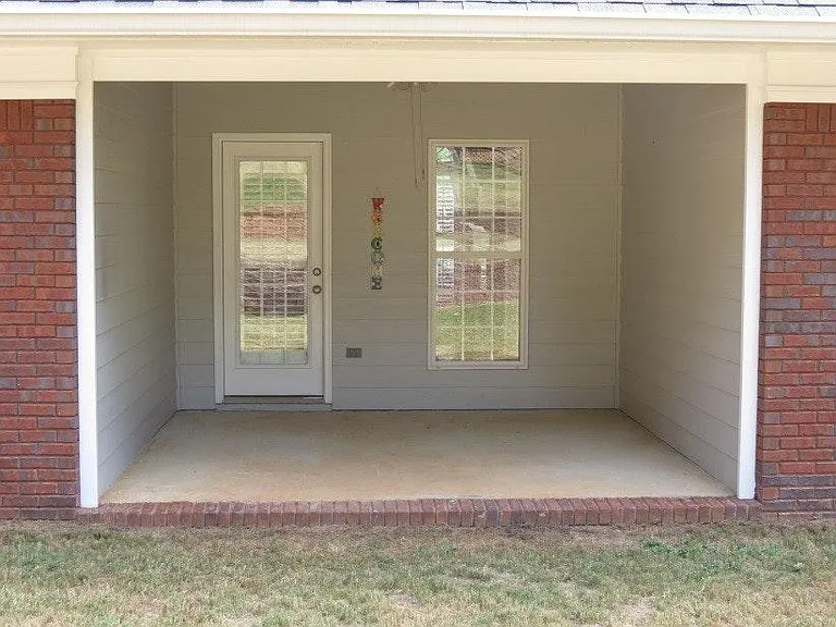 2125 Wedgewood Ct — Photo 3