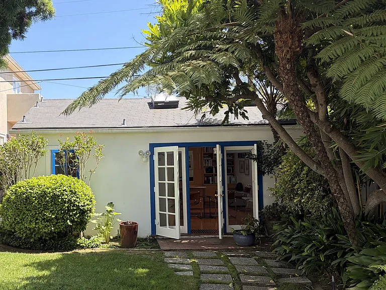 Bonair Pl — Photo 1