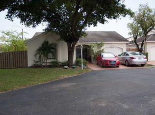 9846 NW 51st Ter, Doral, FL 33178