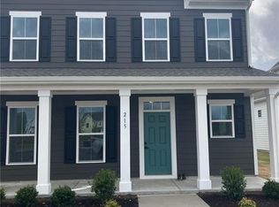 215 Iris Cir, Moyock, NC 27958