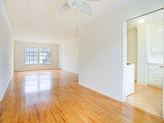 4th image of 415 San Vicente Blvd APT 4