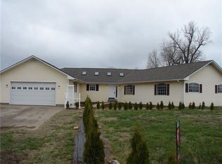 4602 SW Nelson Rd, Saint Joseph, MO 64504