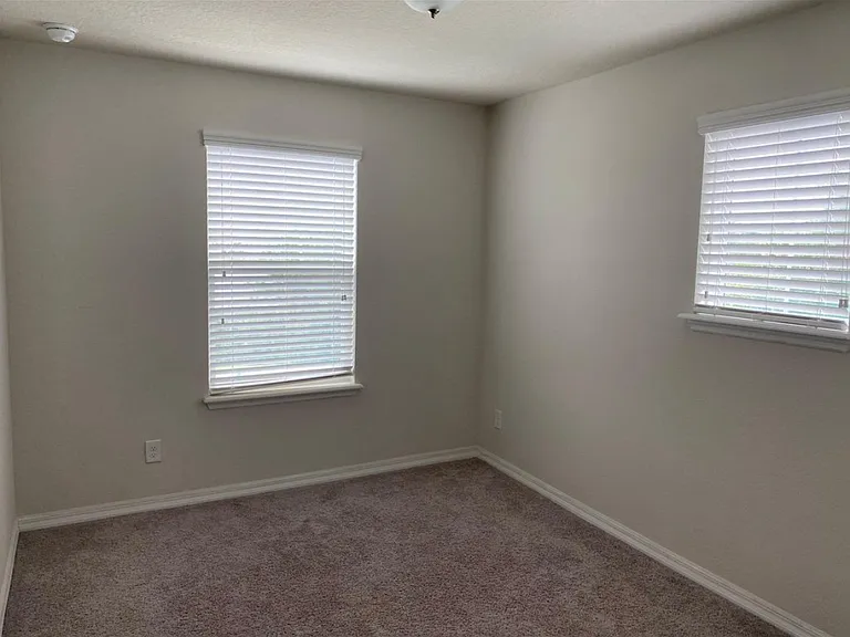 8410 Iron Mountain Trl — Photo 12