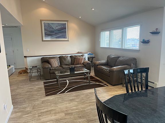 2nd image of 707 Neptune Blvd