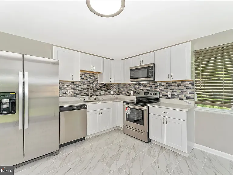 10704 Woodlawn Blvd — Photo 12
