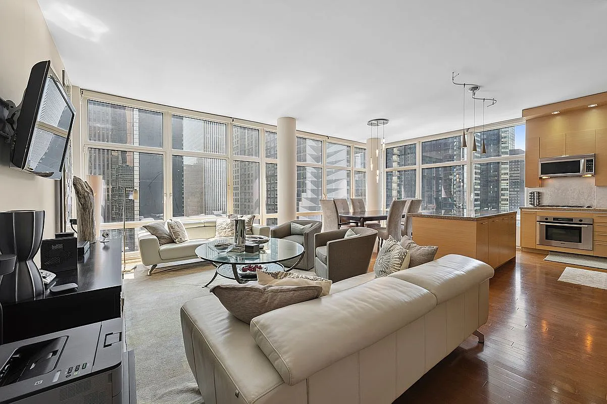 1600 Broadway APT Ph2d photo 1