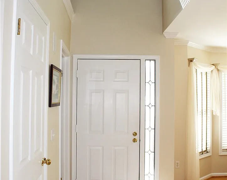121 Brittany Cir — Photo 2