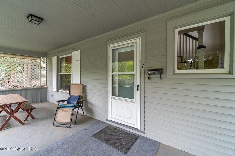 5th image of 7 Glendale Avenue