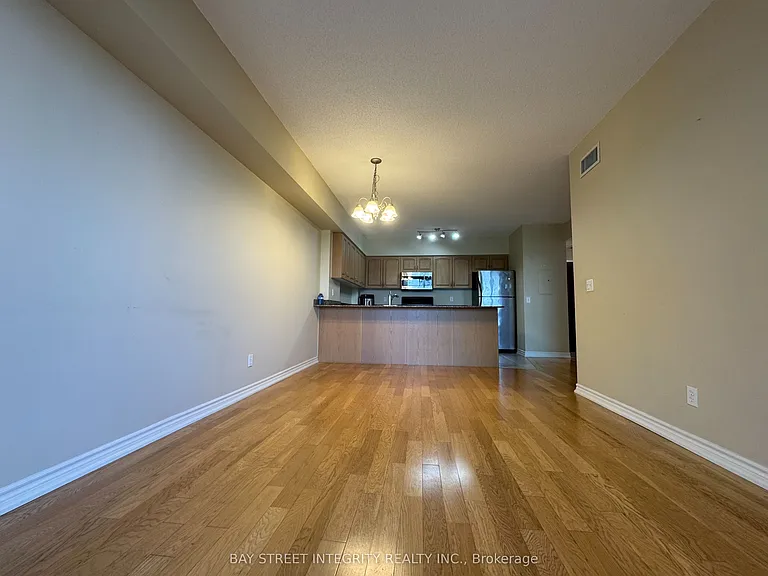 47 Caroline St N #402 — Photo 6