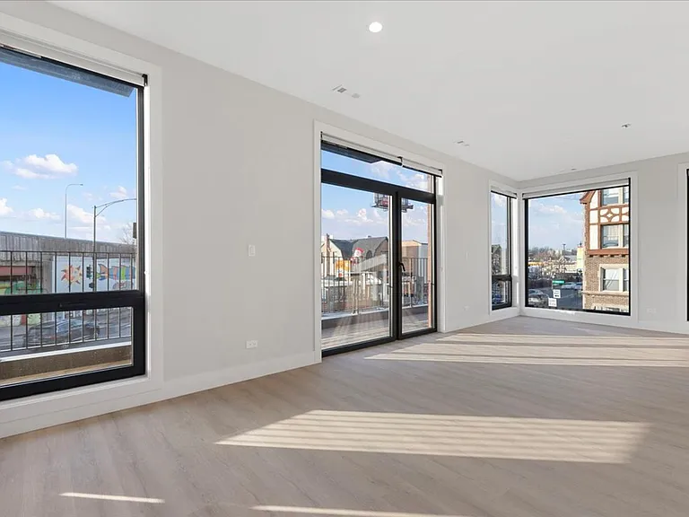 KDG Irving Park LLC — Photo 8