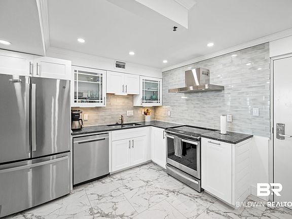 5th image of 4610 White Ave APT 707