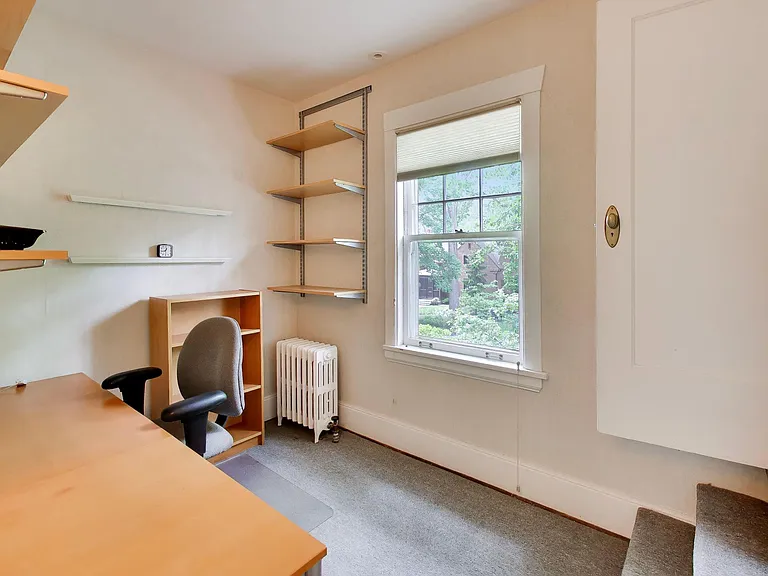2624 Thayer St — Photo 31