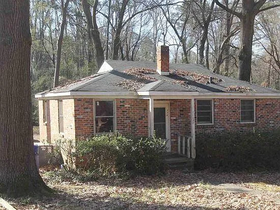 4 bed, 1560 sqft, $850 — Photo 1