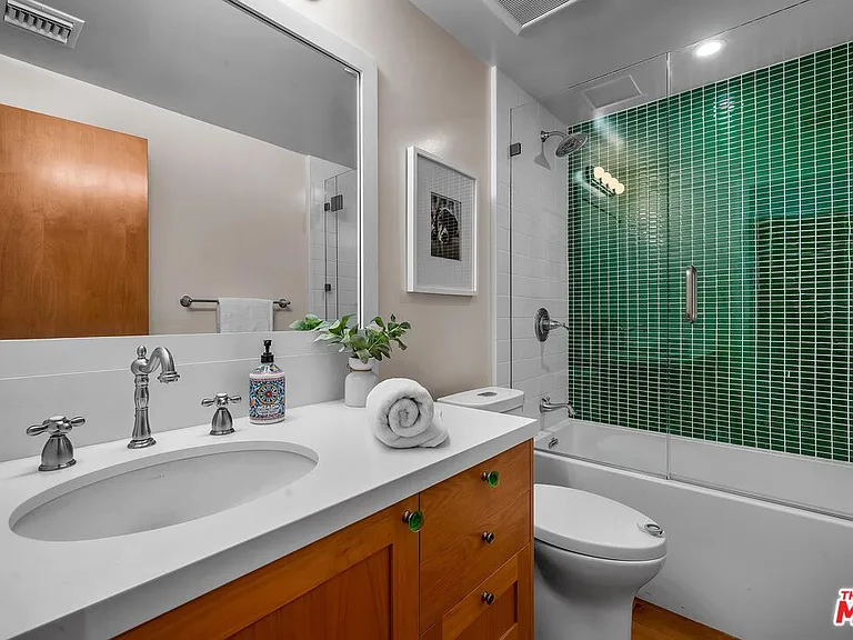 4 Lighthouse St #13 — Photo 9
