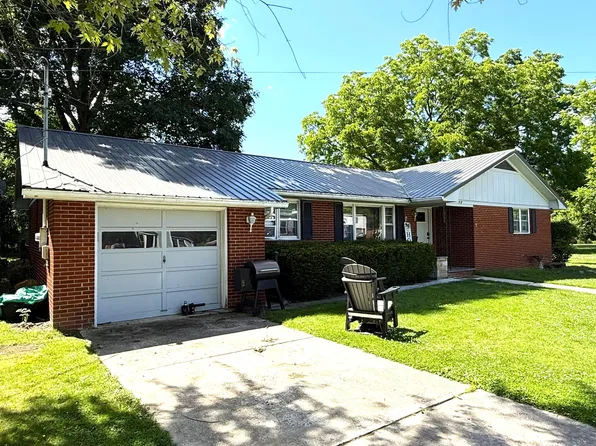 818 15th Ave, Marlinton, WV 24954