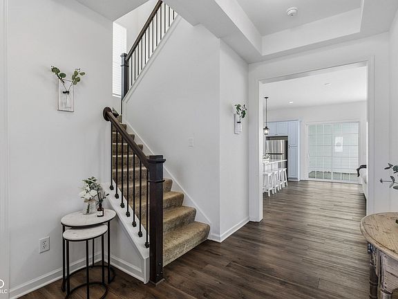 4th image of 15304 Fairlands Dr