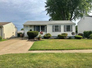 16 E Rouen Dr, Buffalo, NY 14227