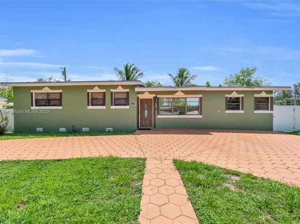 20442 NE 14th Ct, Miami, FL 33179