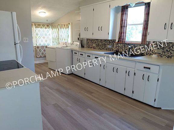 5th image of 1427 Alpine Ave NW