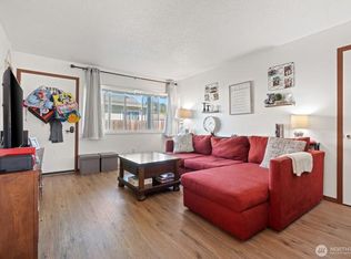 231 11th St #B, Chehalis, WA 98532