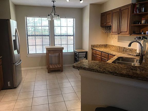 2nd image of 1412 Ariel Ln