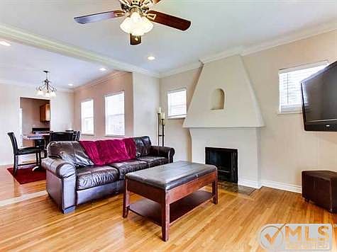4th image of 4017-21 33rd St
