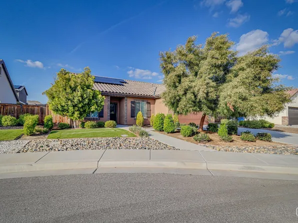 9104 Oak Garden Ln, Shafter, CA 93263