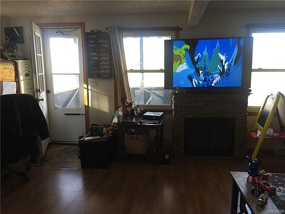 5th image of 4525 Woodard Ave