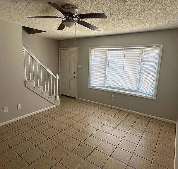 1365 Steed St — Photo 3