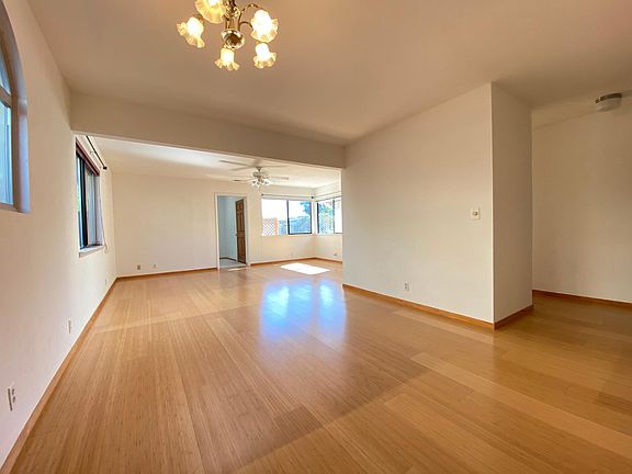 5th image of 414 Woodland Way