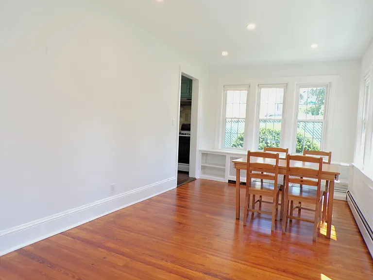 42 Brambach Ave — Photo 16
