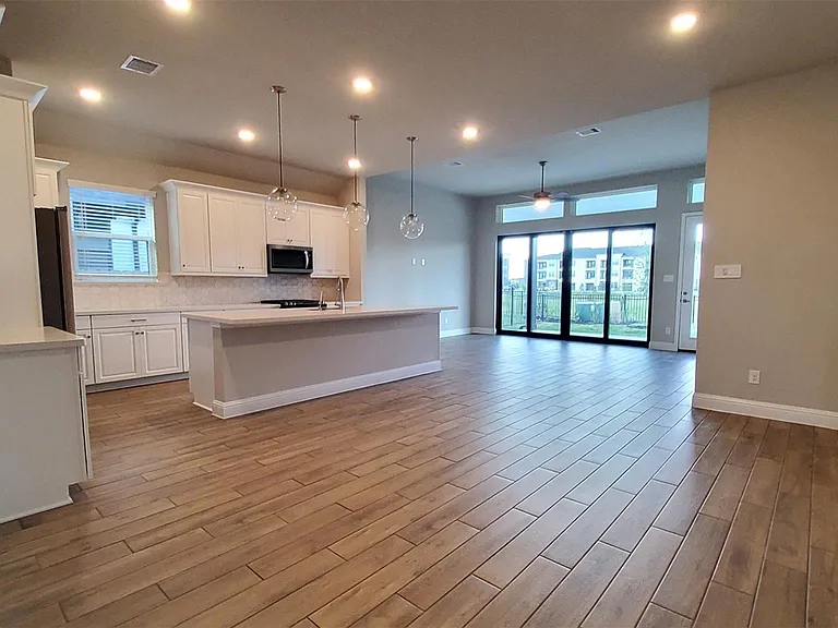 2106 Grapewood Ln — Photo 38
