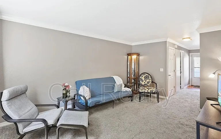 222 N Hutchinson Rd #304 — Photo 3