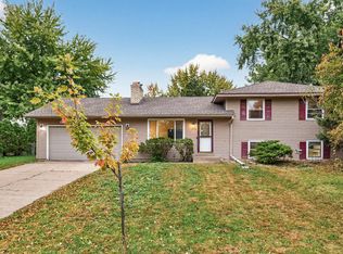 10616 Arrowhead St NW, Coon Rapids, MN 55433