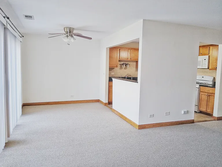 220 Oak Knoll Ct #B2 — Photo 10