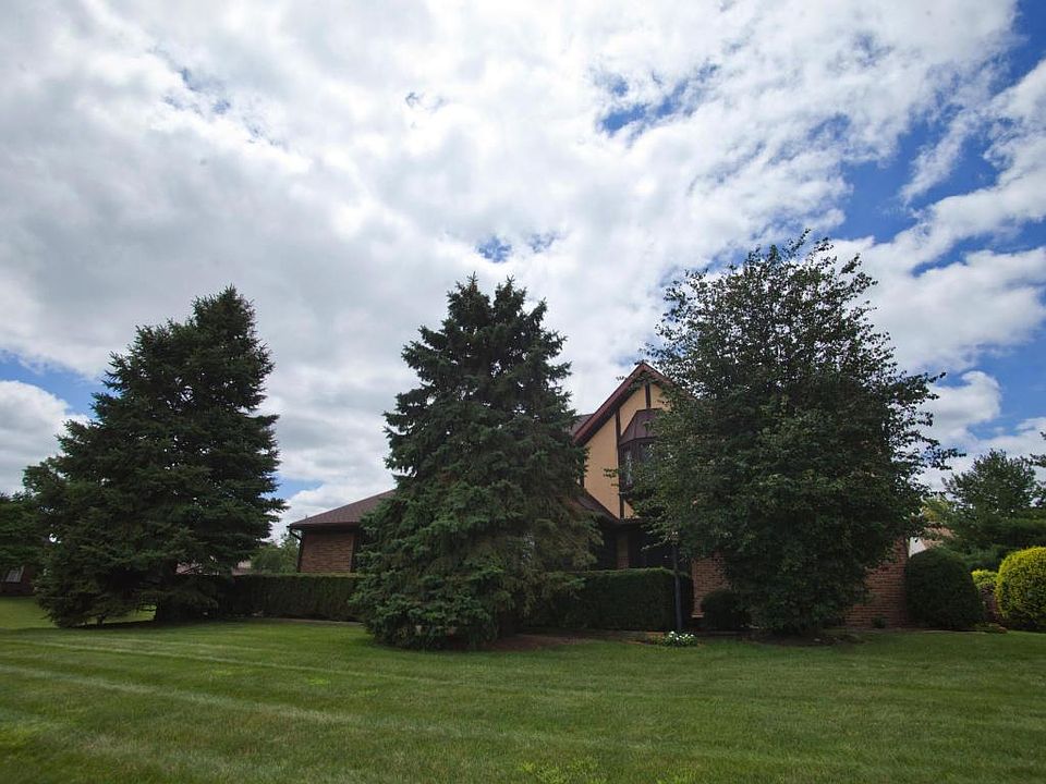 1st image of 10270 Fairfax Dr NW