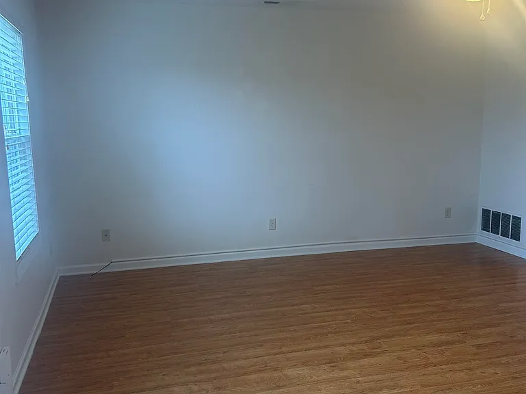 125 Joyce Dr — Photo 3