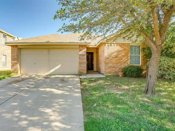1108 Cottonwood Dr, Crowley, TX 76036