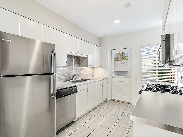 74210 Candlewood St #3 — Photo 15