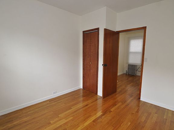 3rd image of 4612 Skillman Ave #2F