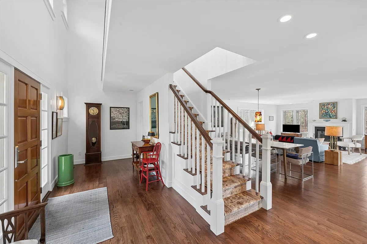 Building Photo - 48 White Oak Ln