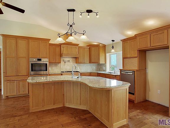 3rd image of 13738 Bayou Terrace Dr