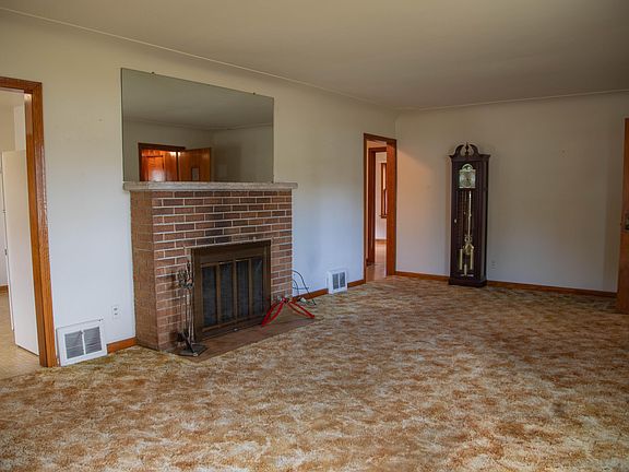 3rd image of 2115 W Norton Ave