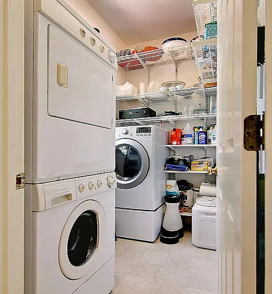 2262 Ion Ave — Photo 43