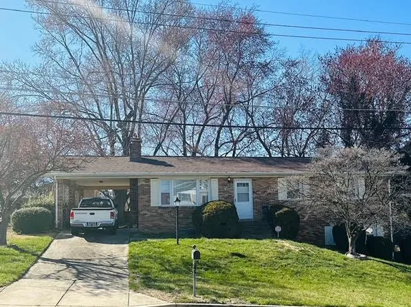 6613 Summerhill Rd, Temple Hills, MD 20748