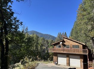30 Bear Canyon Rd, Weaverville, CA 96093