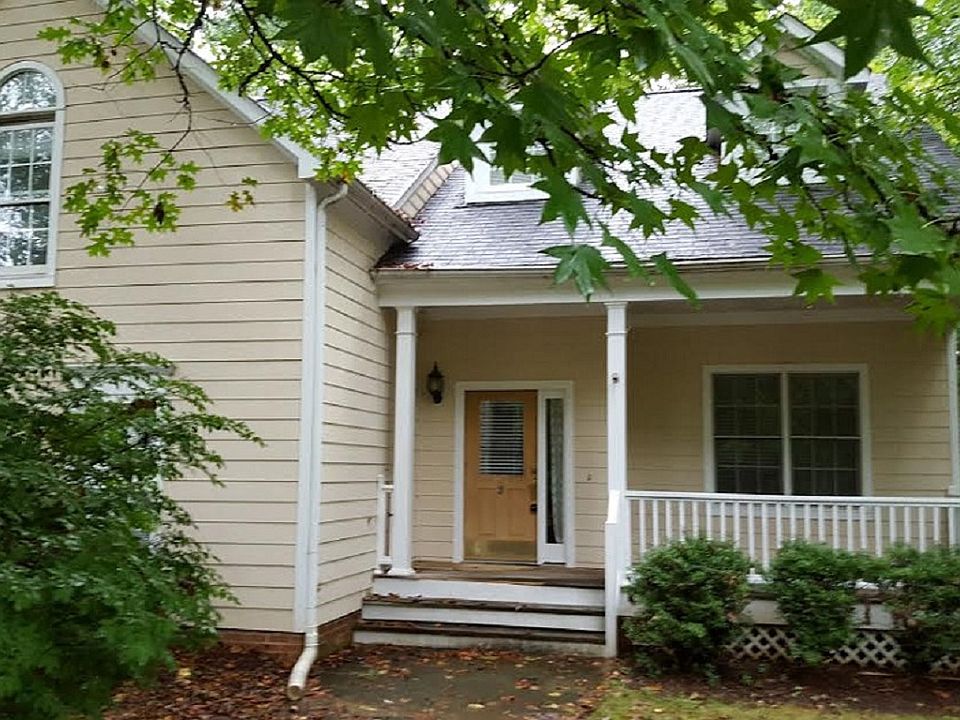 1st image of 402 Big Bend Dr