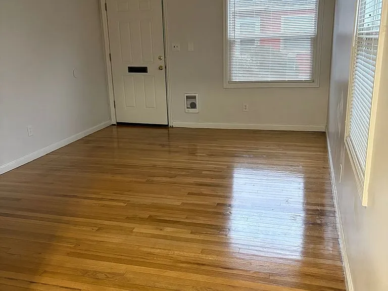 Stark Street 8-Plex — Photo 4